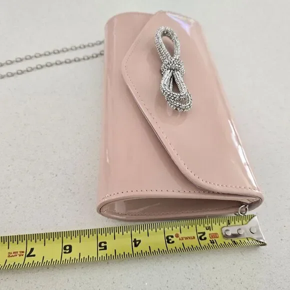 Elegant Pink Clutch with Silver Chain - Picture 11 of 15